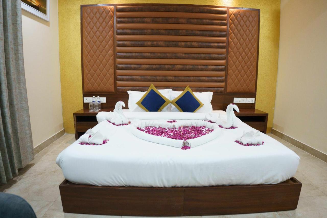 Hotel Vihaan Residency Zirakpur Dış mekan fotoğraf
